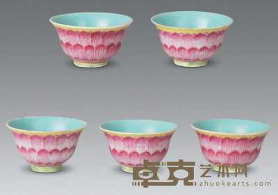 清 粉彩花卉杯（五只） 直径7.5cm